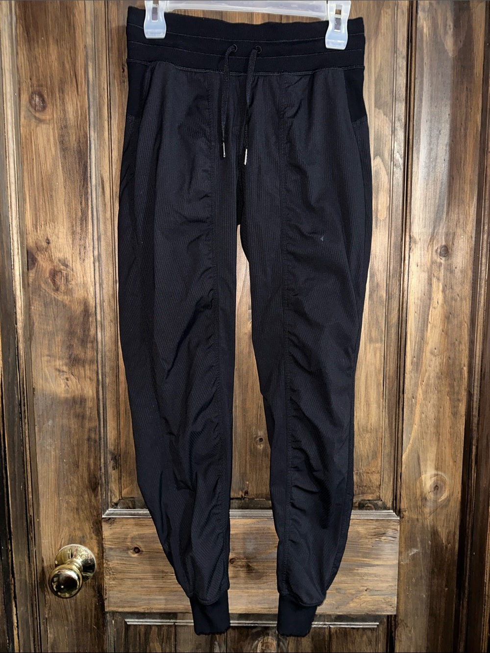 Lululemon dance studio joggers  size 4